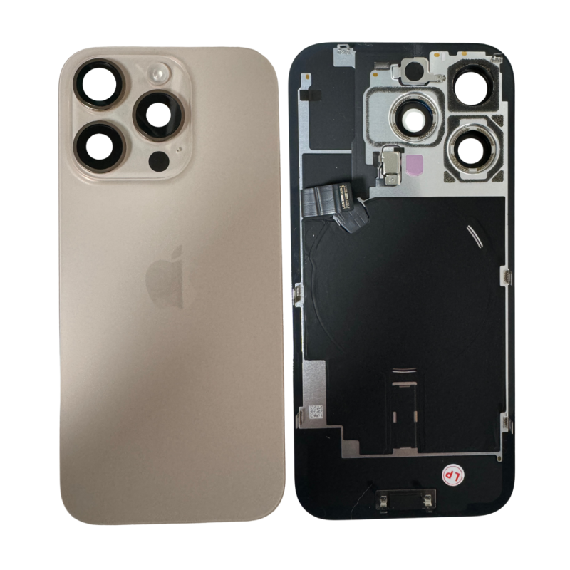 Apple Vitre Cache Arrière iPhone 16 Pro Max Titane Sable (Original Démonté) - Grade A Apple Vitre Cache Arrière iPhone 16 Pro Max Titane Sable (Original Démonté) - Grade A